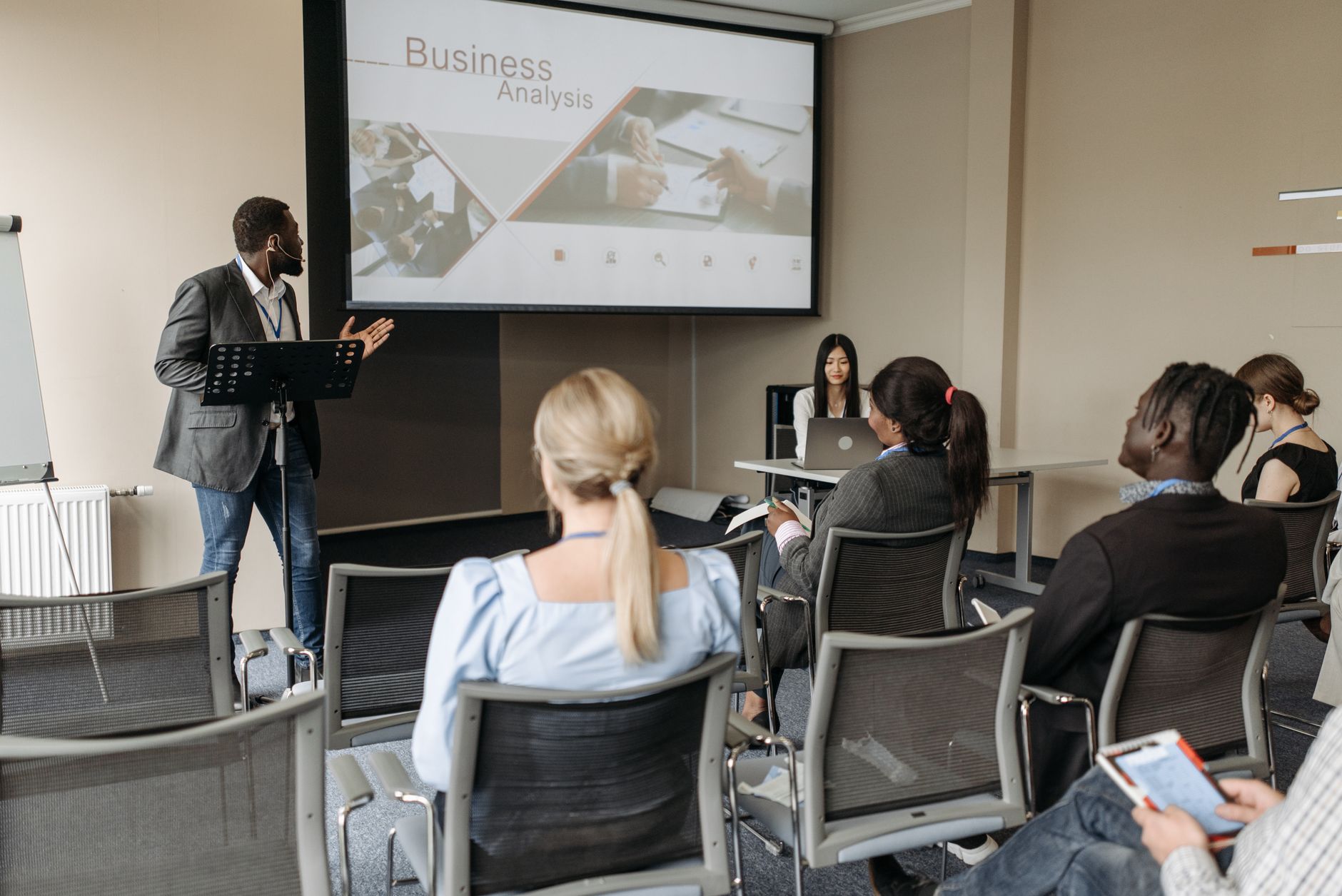 Corporate training design workshop and workforce learning materials